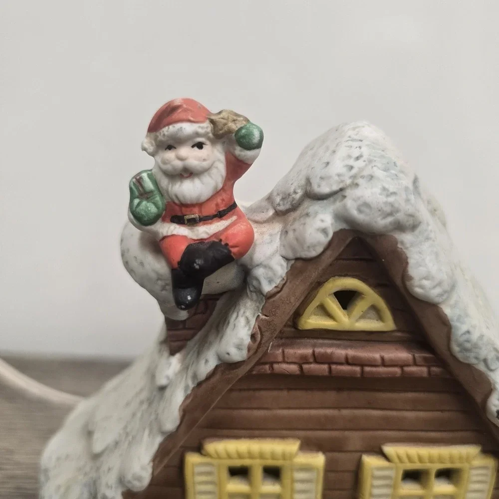 Vtg Christmas House Light Up Santa Reindeer Snow Village Plug In TESTED‎ & WORKS